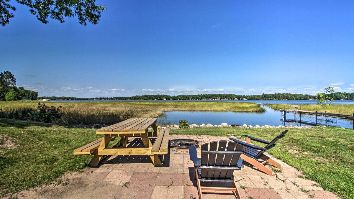 Hillman House | Platte Lake Home w/Boat Launch & Deck!