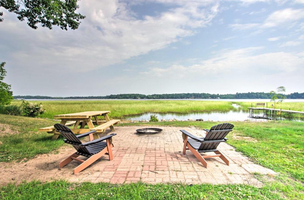 Hillman House | Platte Lake Home with Boat Launch and Deck!