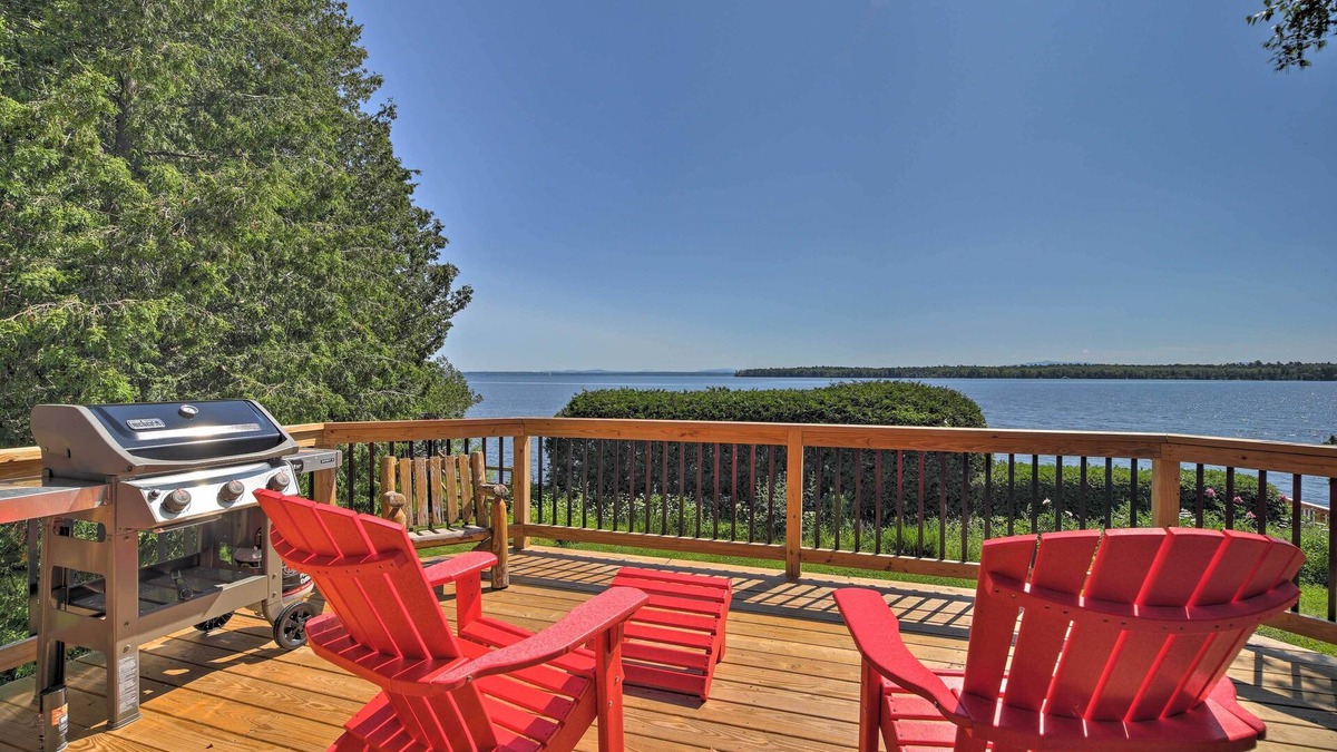Plattsburgh House | Plattsburgh Home w/Deck on Lake Champlain