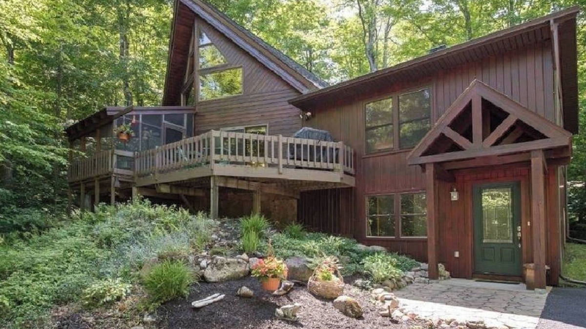 Cranberry Lake Cabin | Play all day then come home to a modern camp to relax & rejuvinate