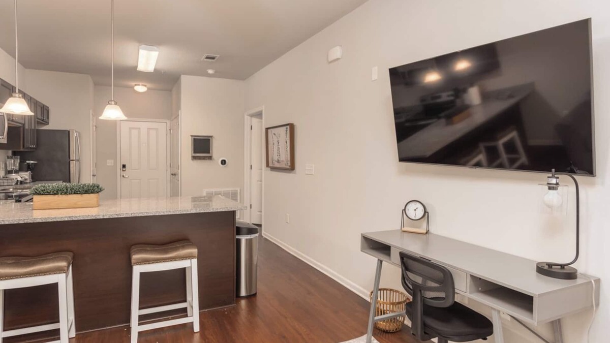 Starkville Condo | Play! Live! Work! .5M to Stadium The Peabody-323