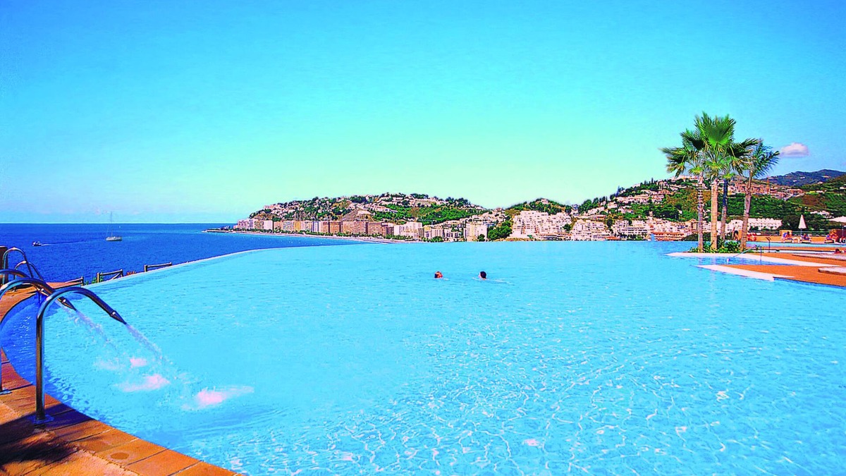 Velilla-Taramay Hotel | Playacalida Hotel