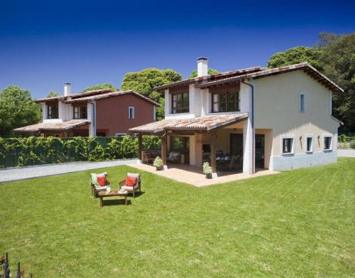 Poo House | Playas de Llanes Arena
