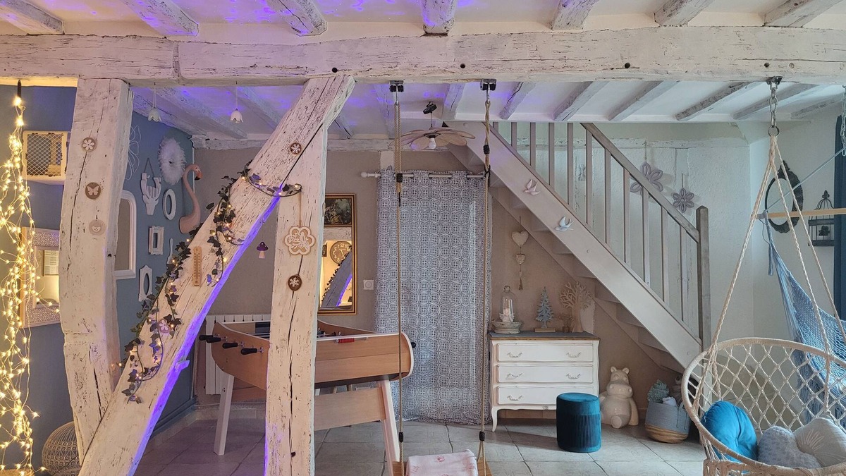 Saint-Romain-le-Preux House | Playful fairytale house with treasure hunt