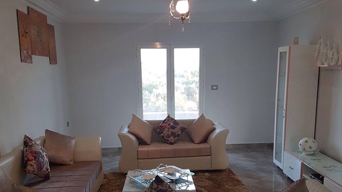 Tazerka House | Pleasant apartment in a property with garden and caretaker