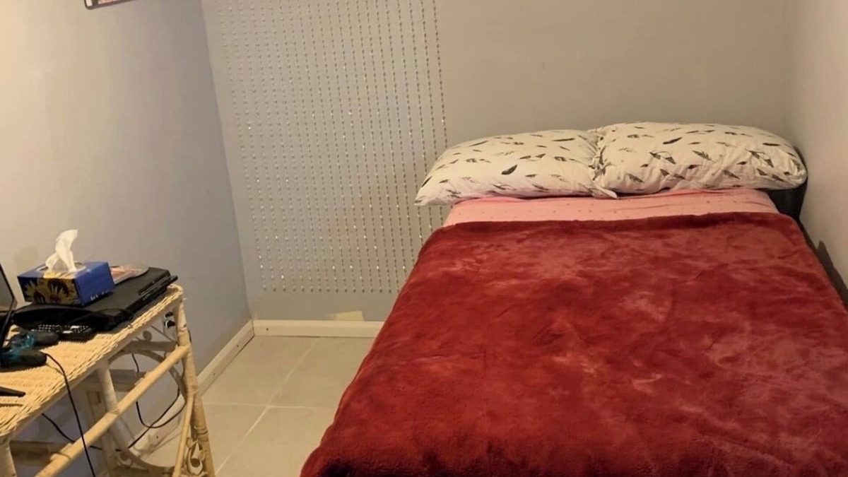 Parkdale Apartment | Pleasant Apartment (King St W) - great location!
