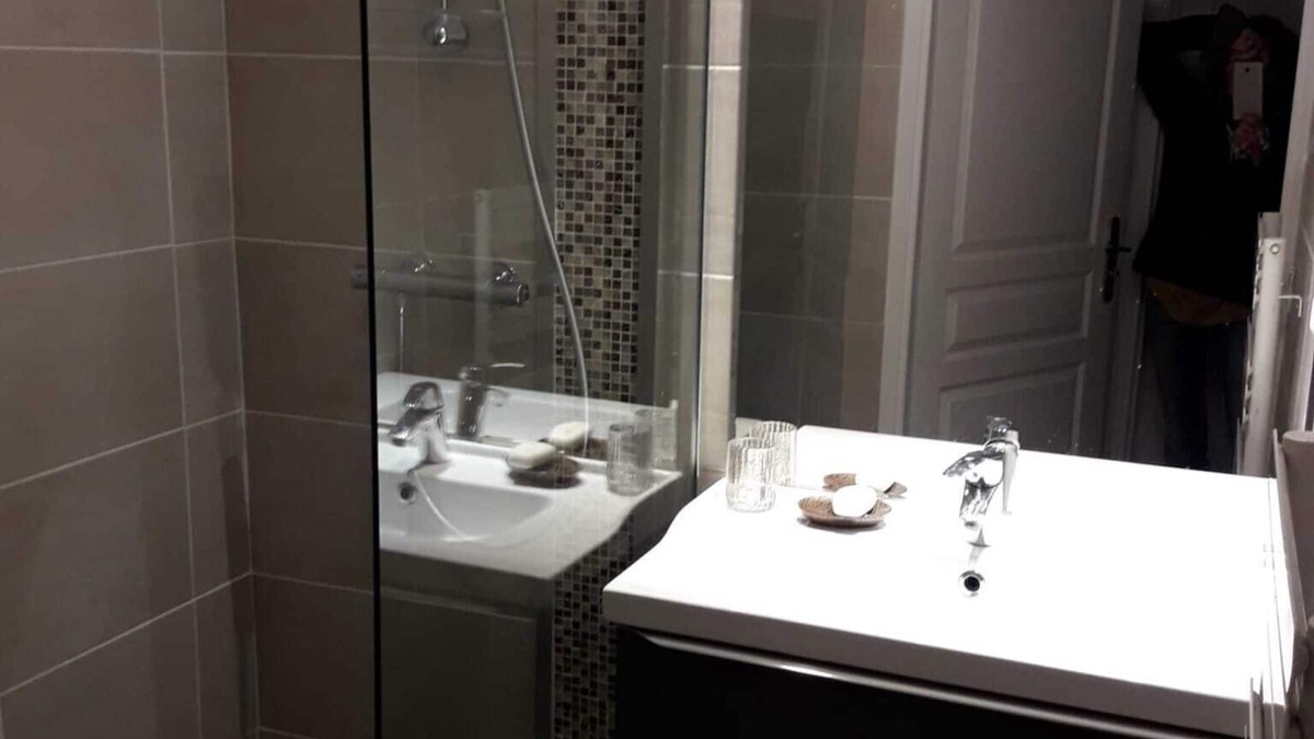 5th Arrondissement Bed & Breakfast | Pleasant bed and breakfast with free parking