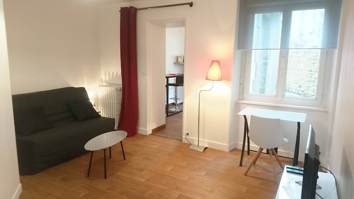 Lorient Apartment | Pleasant comfortable studio with private courtyard
