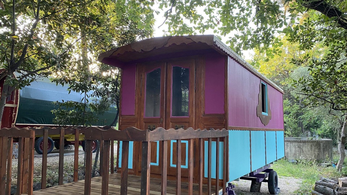 Mougins Cabin | Pleasant gypsy caravan with Jacuzzi 10 min from Cannes