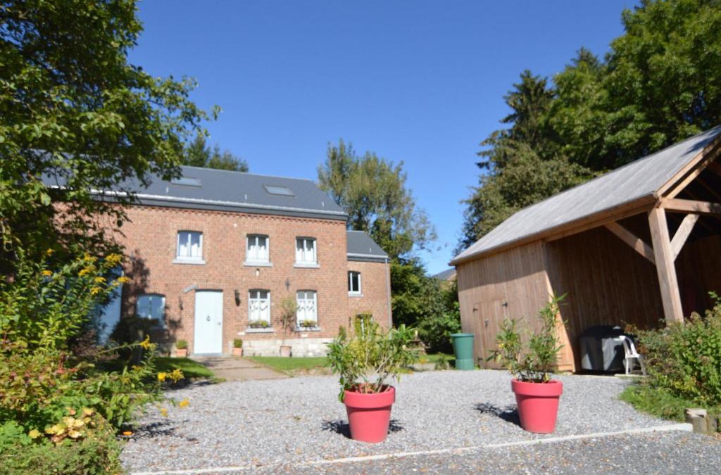 Ciney House | Pleasant holiday home with garden in Ciney