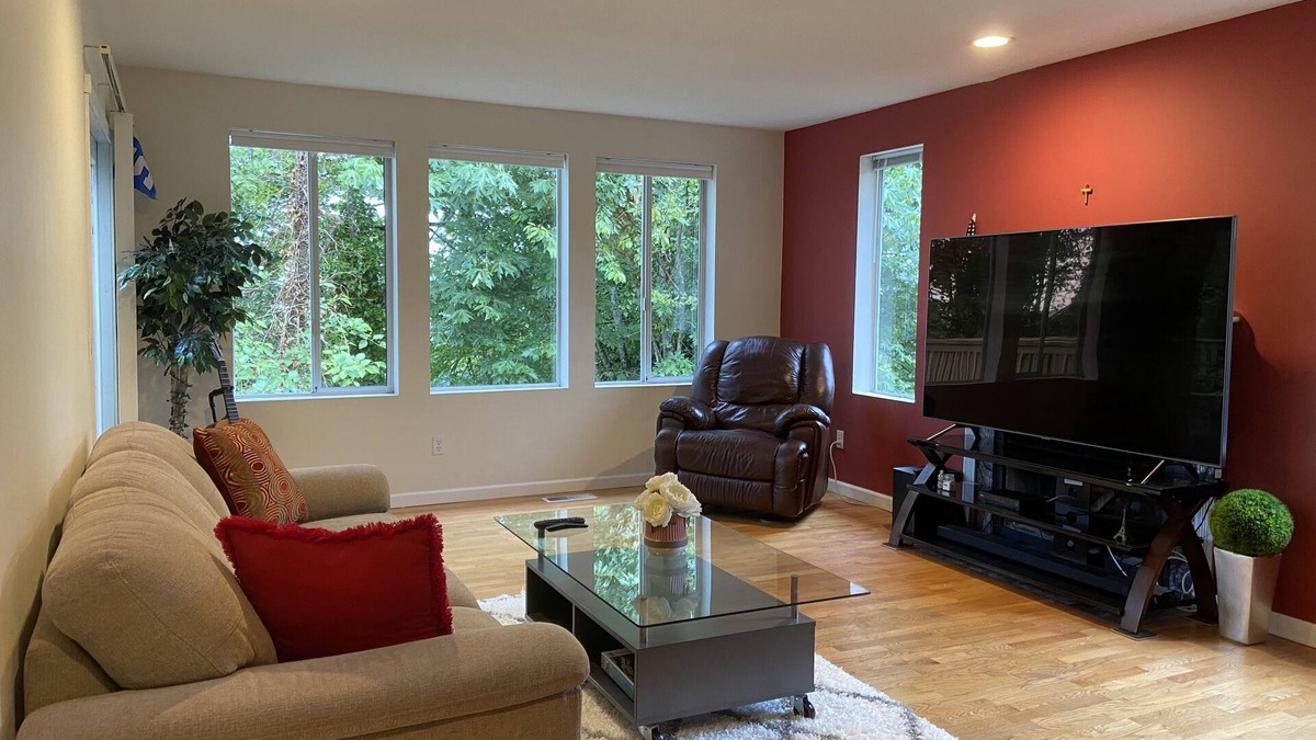 Mid-Beacon Hill House | Pleasant Private Home on Beacon Hill with AC.