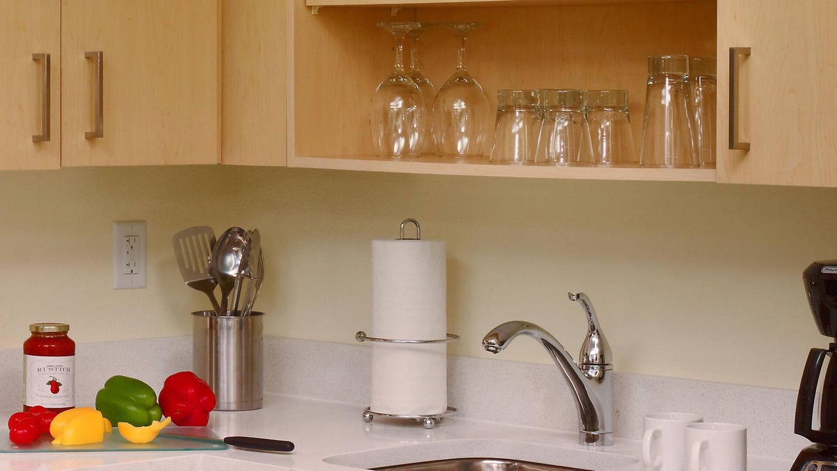 Westlake Hotel | Pleasant Stay, Convenient Location! Free Parking, Pet-friendly Property, Pool
