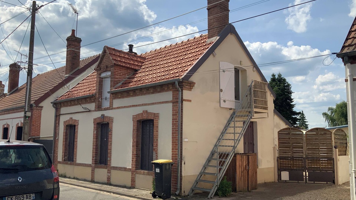 Salbris Apartment | Pleasant studio in sologne, ideal for 2 or 3 people