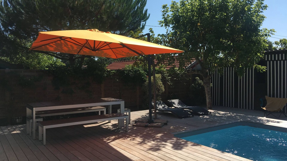 Claouey House | Pleasant wooden house with character, design decoration and swimming pool