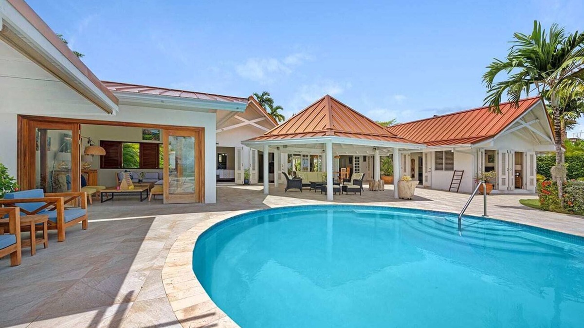 Runaway Bay Villa | Please Inquire Before Booking – Luxury Villa