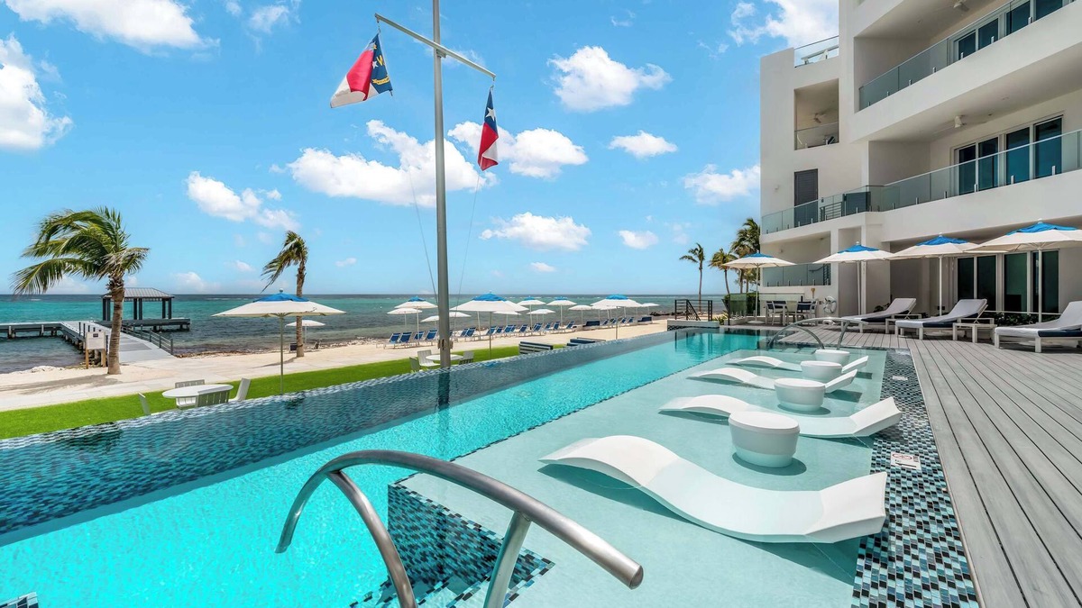 North Side Condo | Please Inquire Before Booking – Luxury Villa