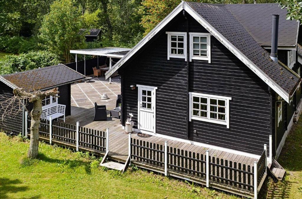 Hov House | Pleasing Holiday Home in Syddanmark near Sea
