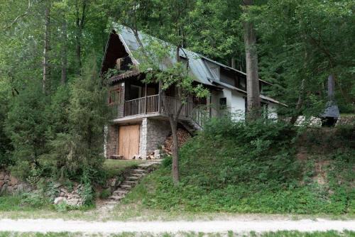 Cerova Ski Chalet | Plne vybavená štýlová chata v Malých Karpatoch