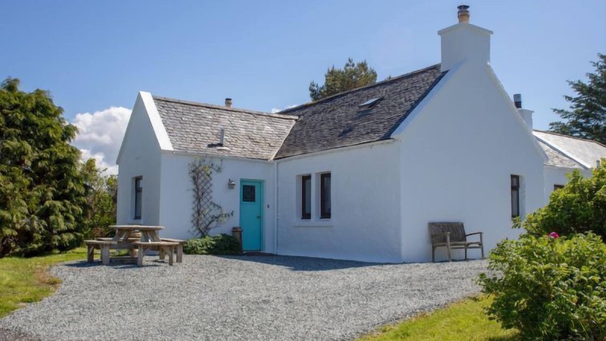 Greshornish House | Ploughman by Interhome