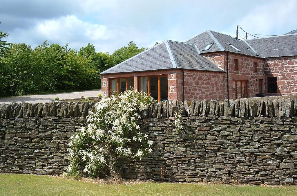 Kirriemuir House | Plovermuir Cottage