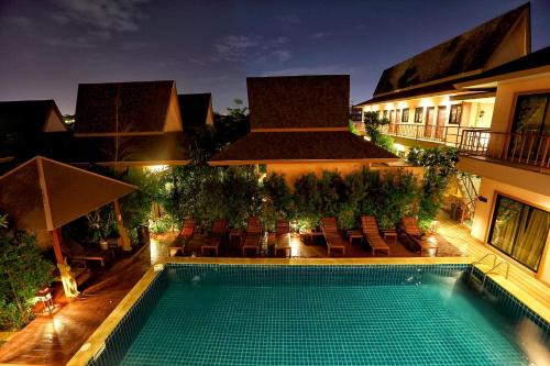 Bangkok Resort | PloyKhumThong Boutique Resort