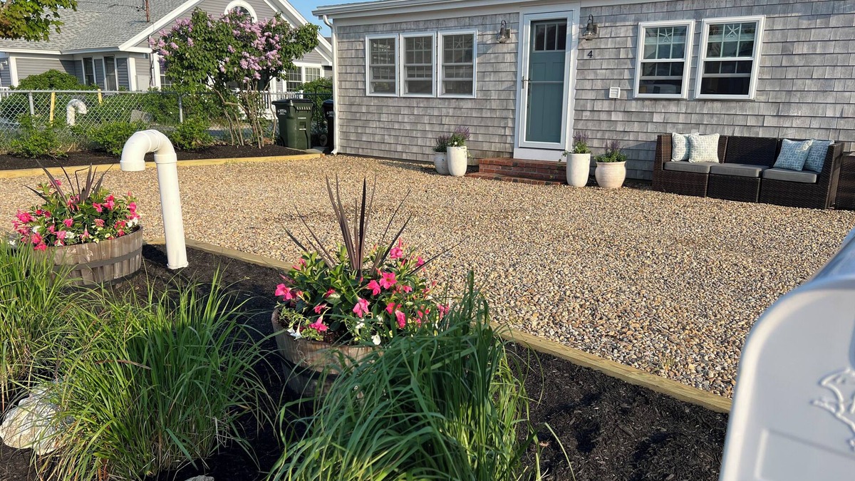 Newbury Cottage | Plum Island Beach Cottage - 4 Minute Walk To Beach!