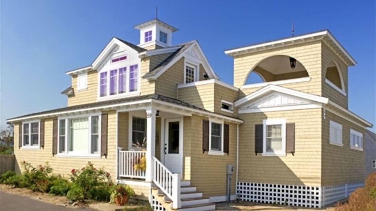 Newbury Cottage | Plum Island - Charming 2 BR Cottage by the Sea