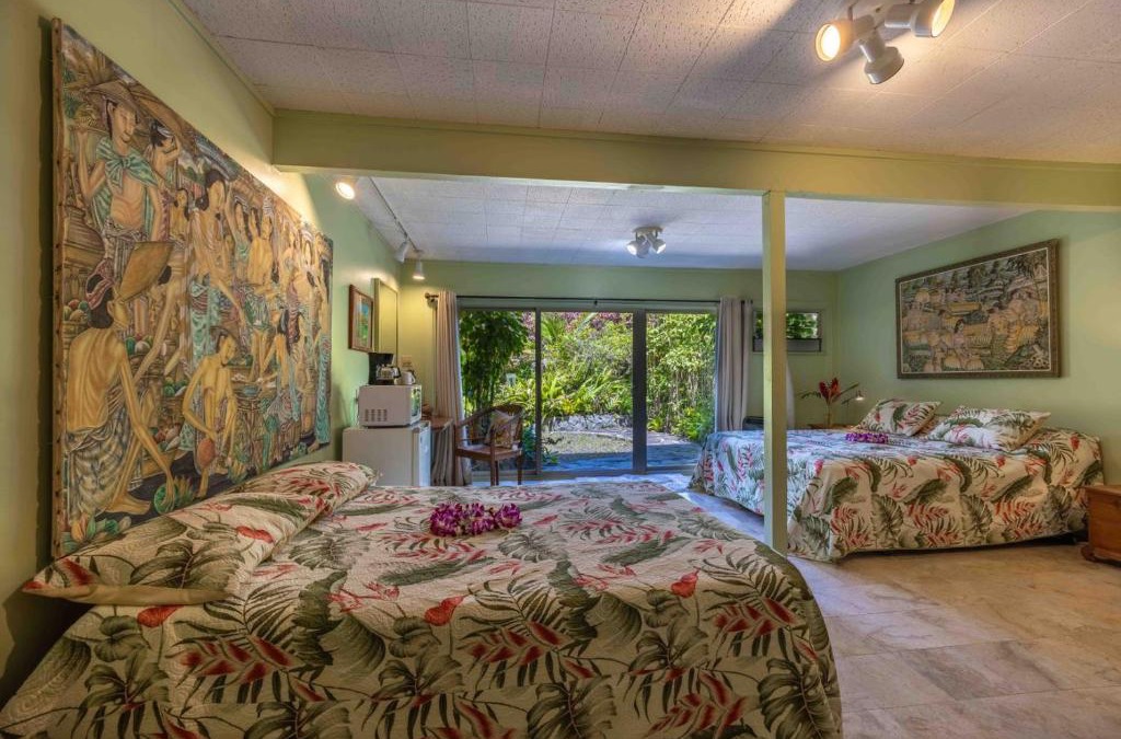 Haiku House | Plumeria Room on a Lush Farm on Maui's North Shore