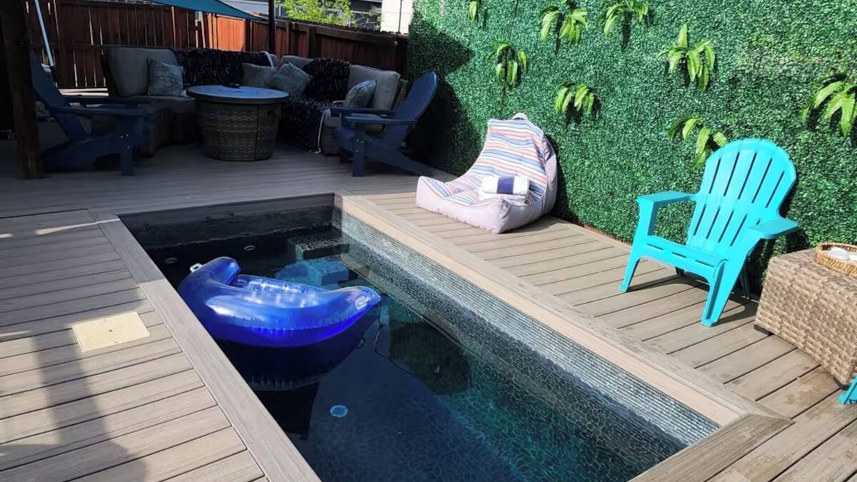 Loveland House | Plunge Pool Paradise ~ Dog Friendly