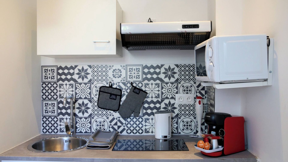 Saint-Quentin Apartment | PLUTON 's near the gare station and markets