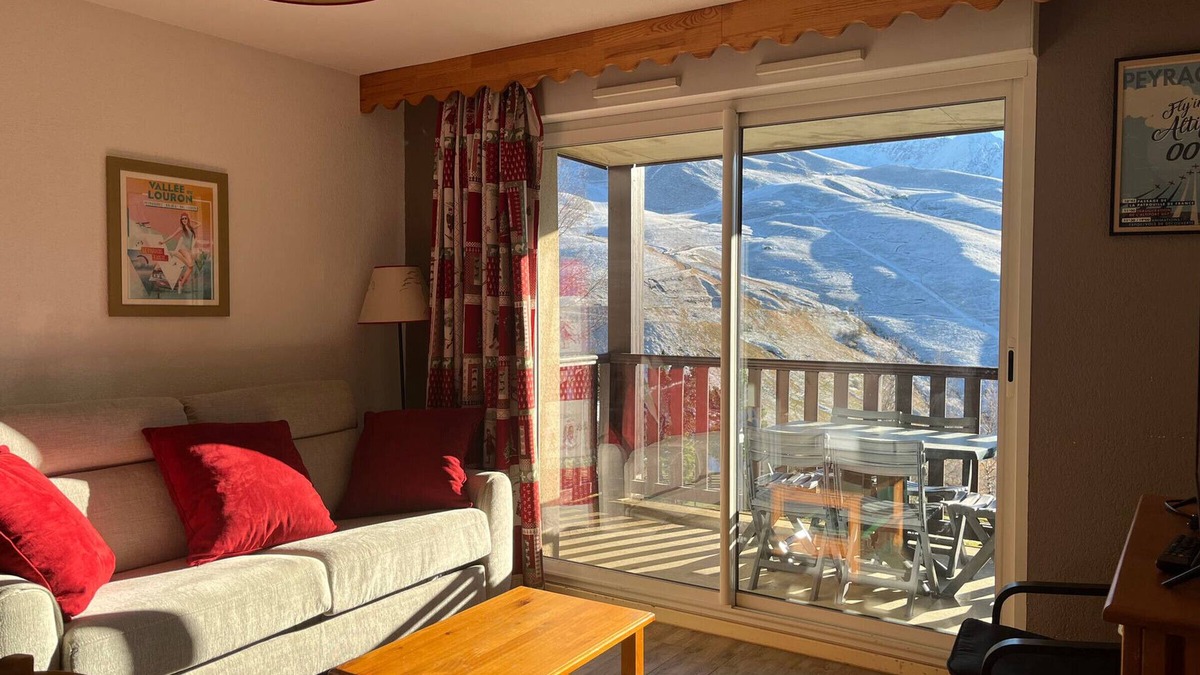 Peyragudes Apartment | PMR T3 Apartment in Peyragudes, near slopes, Spassio access, pets allowed