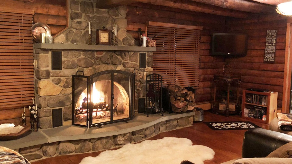 Tafton Cabin | Pocono Log Cabin Retreat @tnzlogcabin
