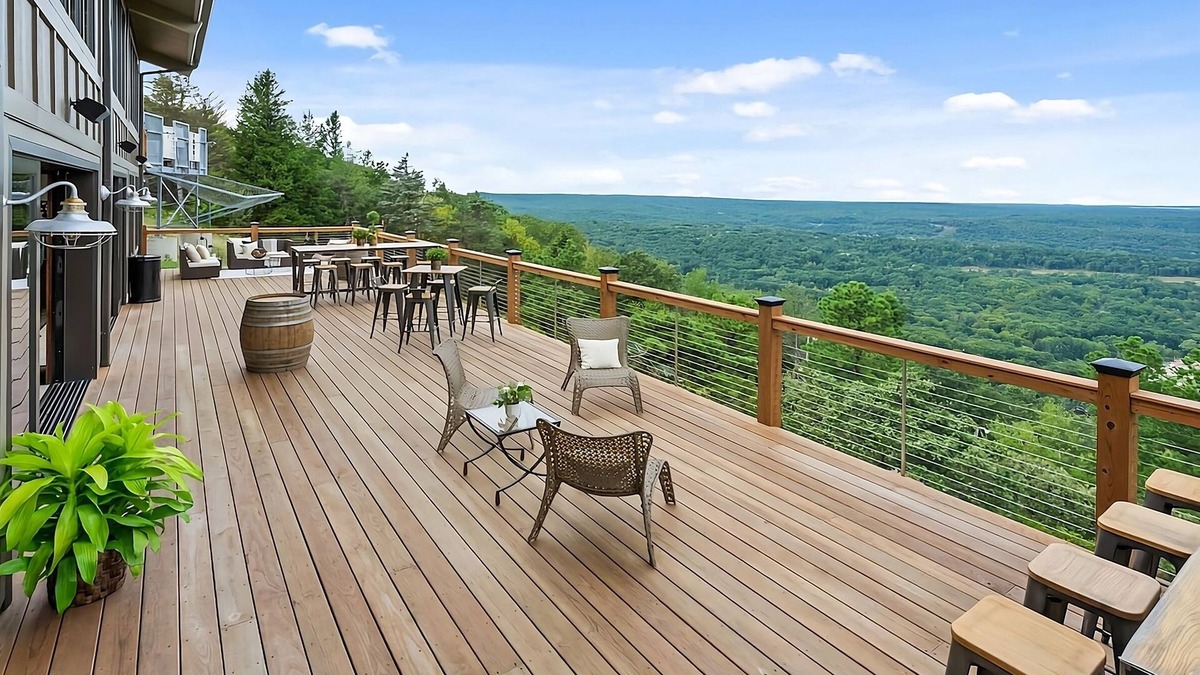 Tannersville Apartment | Pocono Mountain Ski Tour! 2 Units w/Access to Indoor Waterpark & Lazy River!