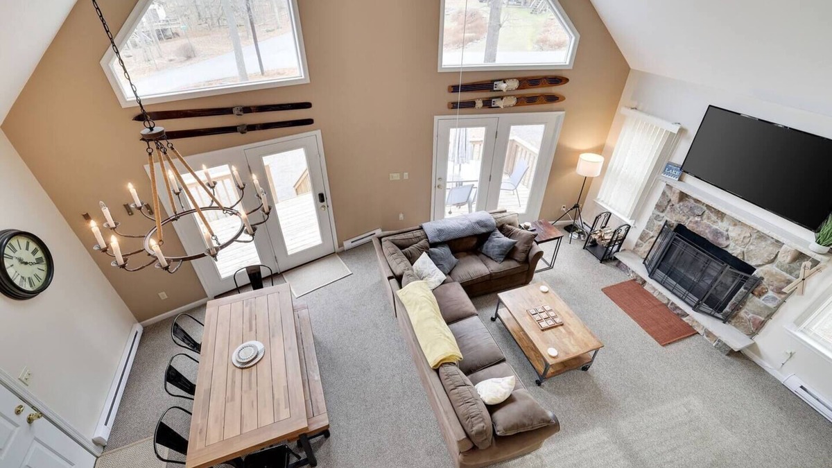 Lackawaxen House | Pocono Mountains 4-Season Home Rental
