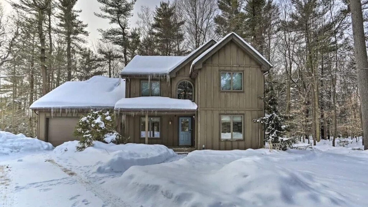Pocono Pines House | Pocono Mountains Lake Naomi - Pocono Pines, PA renovated luxury design house