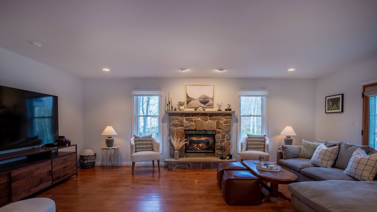 Reeders House | Pocono Mountains Resort Like Home, Peaceful, Relaxing, Close To All Amenities
