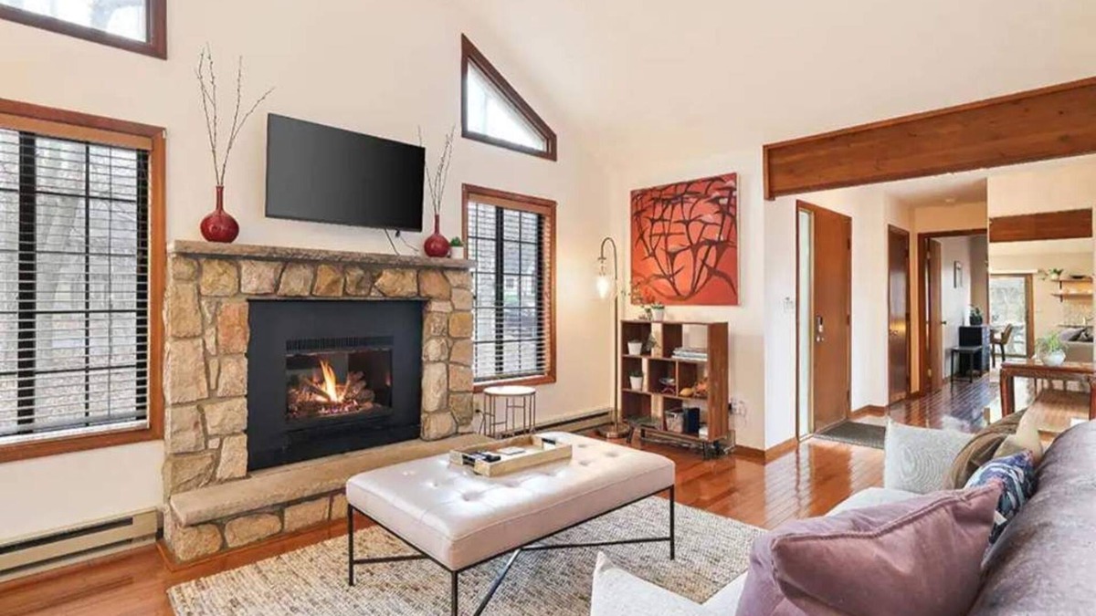 Pocono Pines Cottage | PoconoPines, Fireplace, King Bd, Pets, Skiing