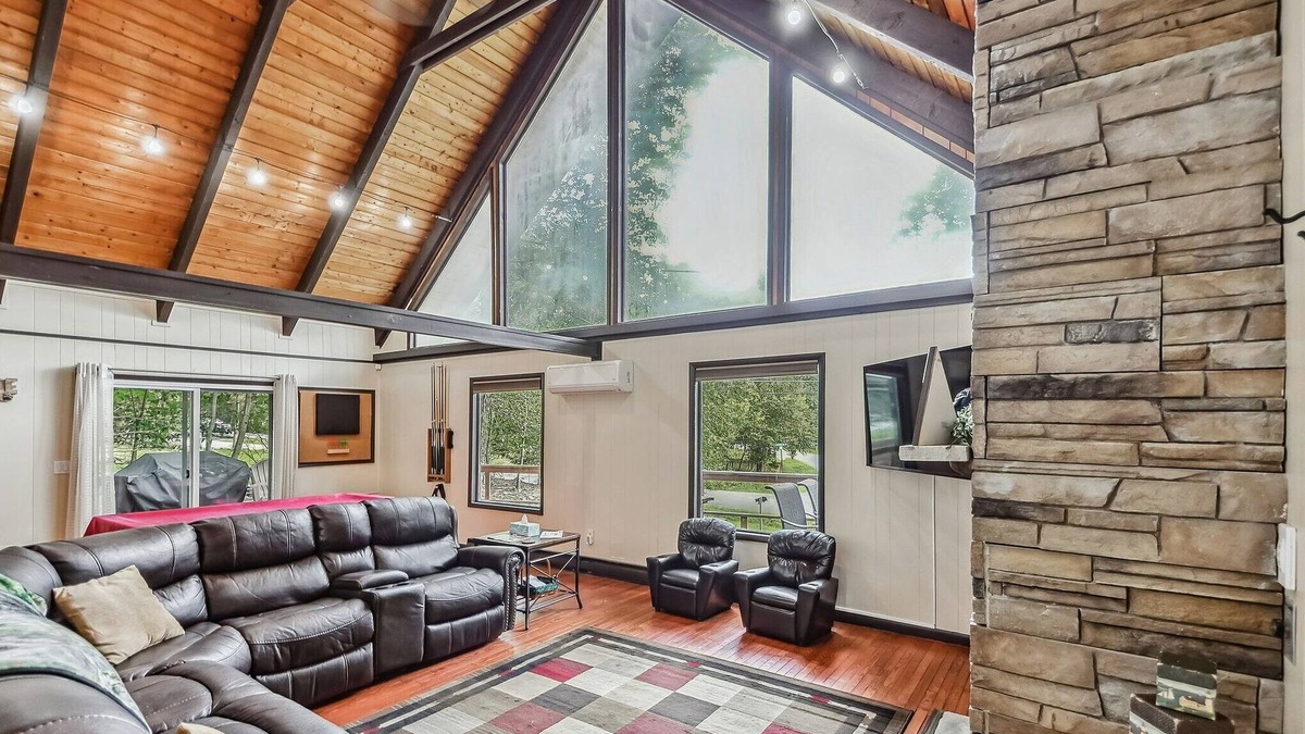 Tobyhanna House | Poconos Chalet Newly Renovated, Great Location 4 Bedroom Home by RedAwning