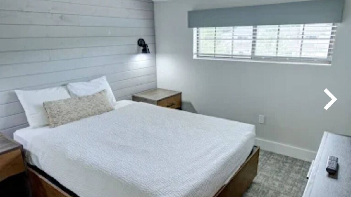 East Stroudsburg Villa | Poconos Getaway - 295/NtnEscape to the Poconos with this cozy relaxing retreat!