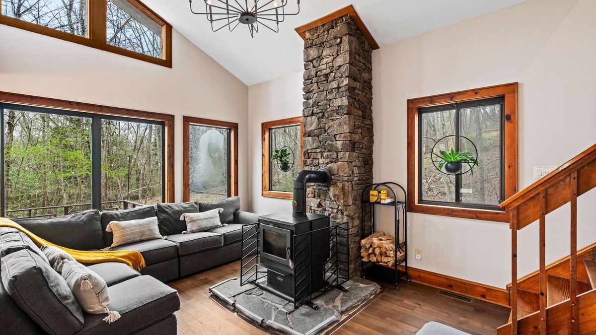 Cresco House | Poconos retreat with hot tub, fire pit & game room