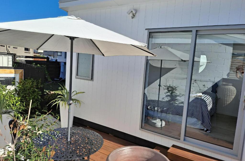 Mount Maunganui House | Pod bach on Tweed