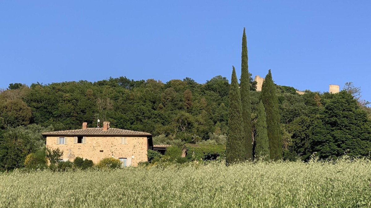 Pienza House | Podere Fontebernardi, authentic Tuscan farmhouse overlooking Pienza.