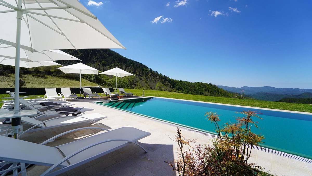 Zignago Villa | PODERE GAIA 10P, by VILLASRETREATS, w/Pool, A/C, BBQ, Near 5 Terre