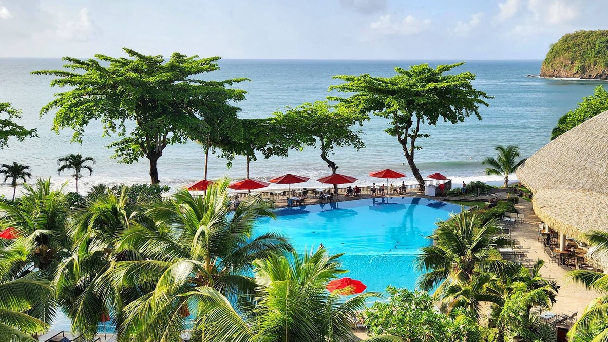 Arue Apartment | Poema's Beach Duplex by Tahiti Homes®. Magnificent apartment with sea view.