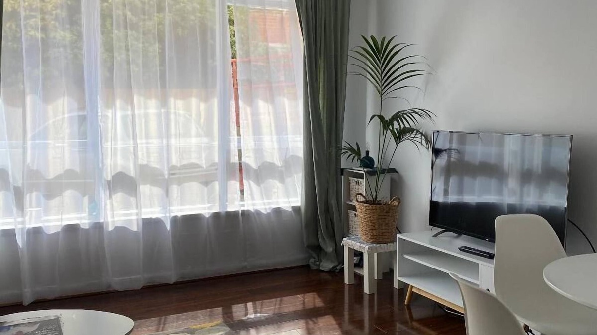 Elwood Apartment | Poets Retreat
