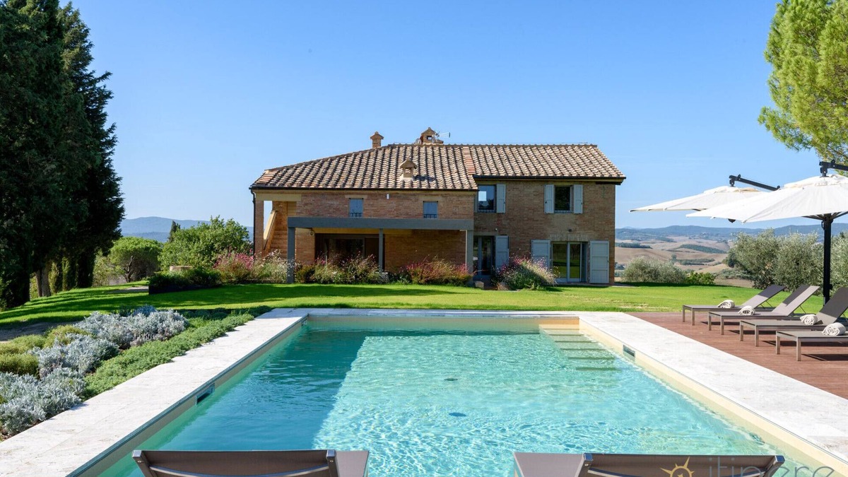 Bollano Villa | POGGIO AL SOLE - Five Bedroom Villa, Sleeps 10