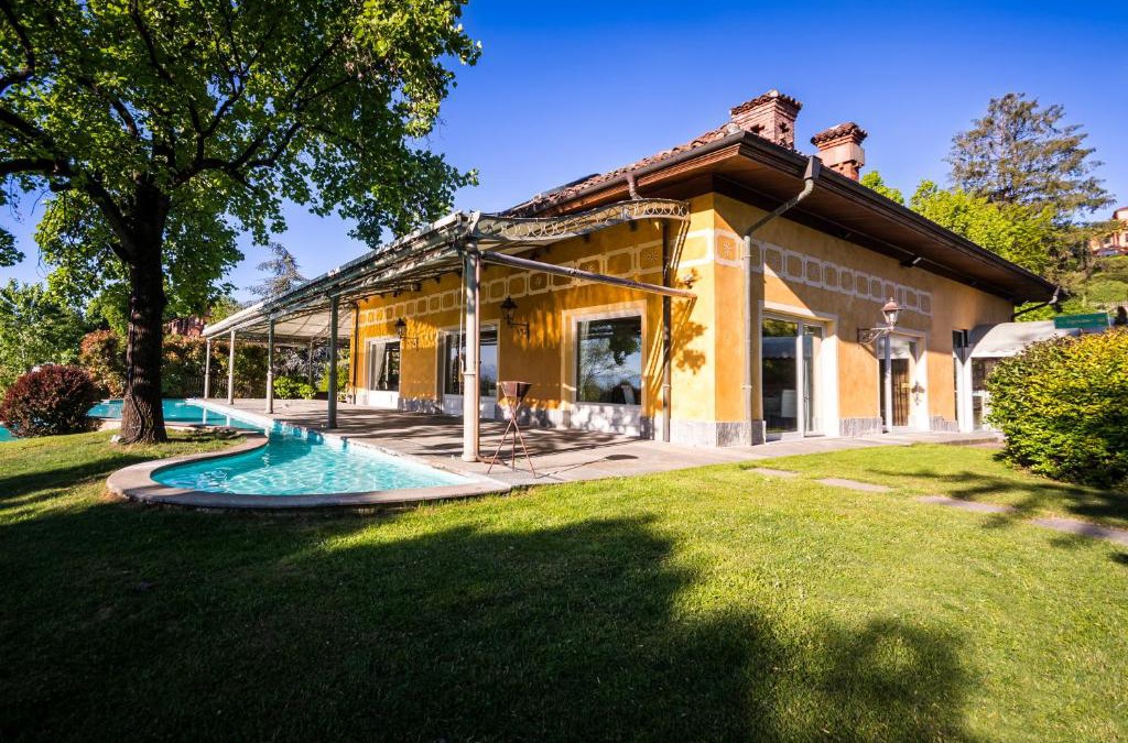 Saluzzo Hotel | Poggio Radicati Hotel De Charme