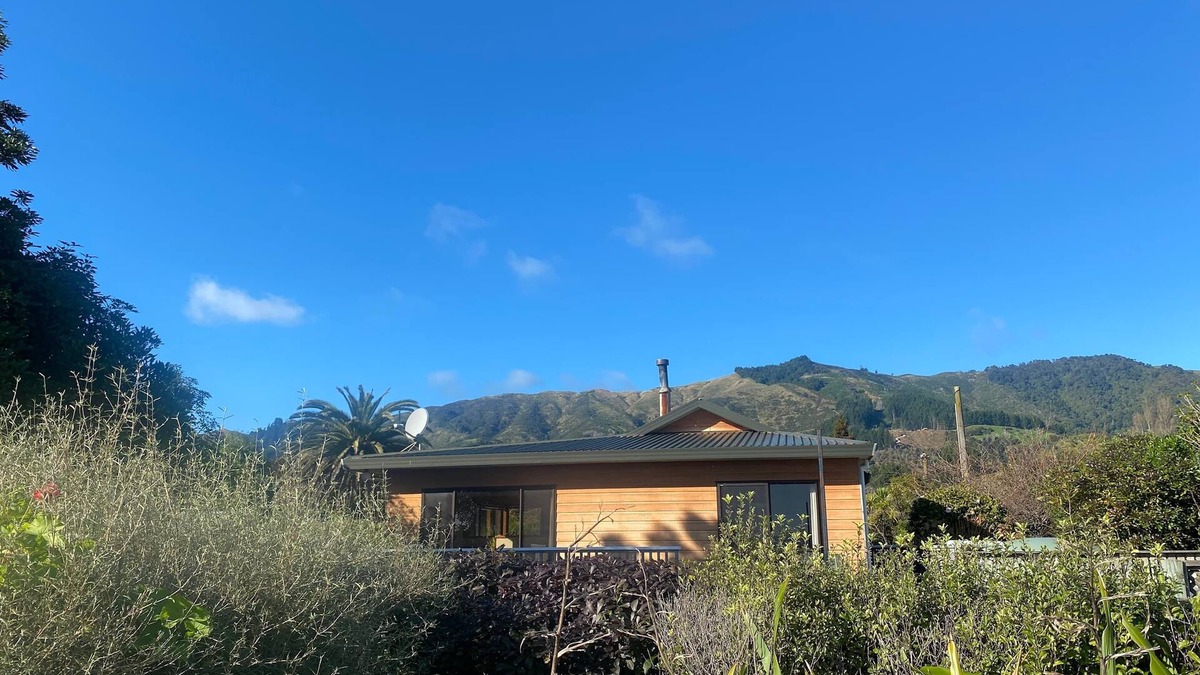 Pohara House | Pohara Sands - Family Beach House