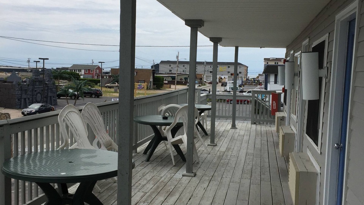 Misquamicut Hotel | Point 1 Motel