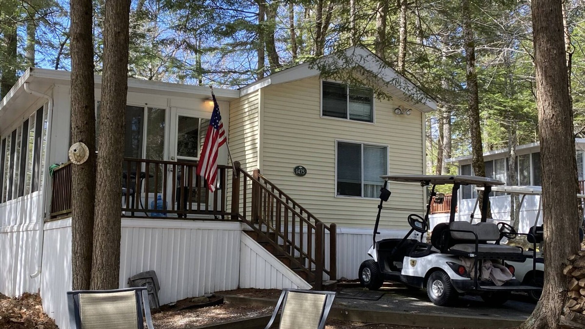 South Casco Cottage | Point Sebago Vacation Home